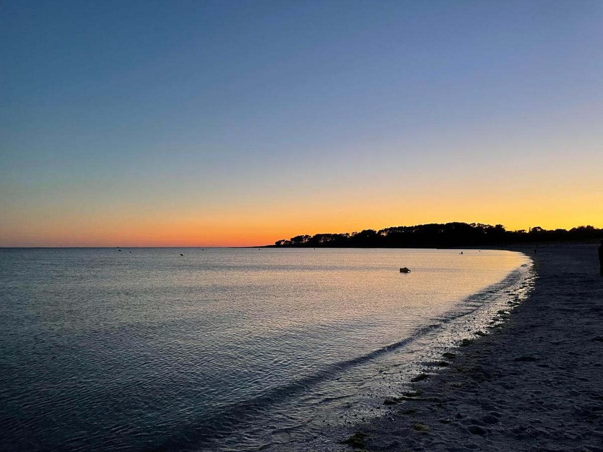 Maison De Vacances A Sarzeau A 5 Min De La Plage A Pieds Bagian luar foto